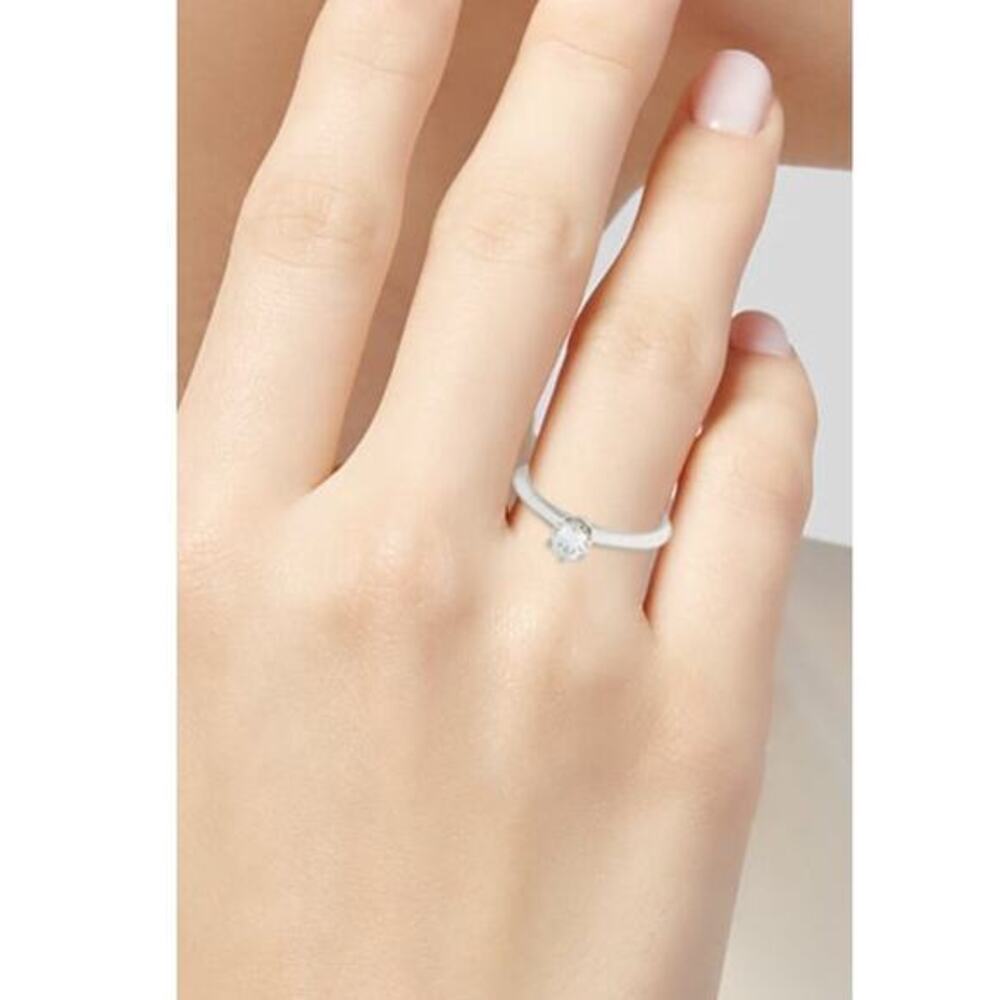 Tiffany & Co. Platinum Diamond Engagement ring